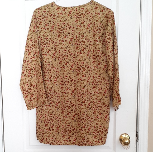 Floral Top - Picture 4 of 5